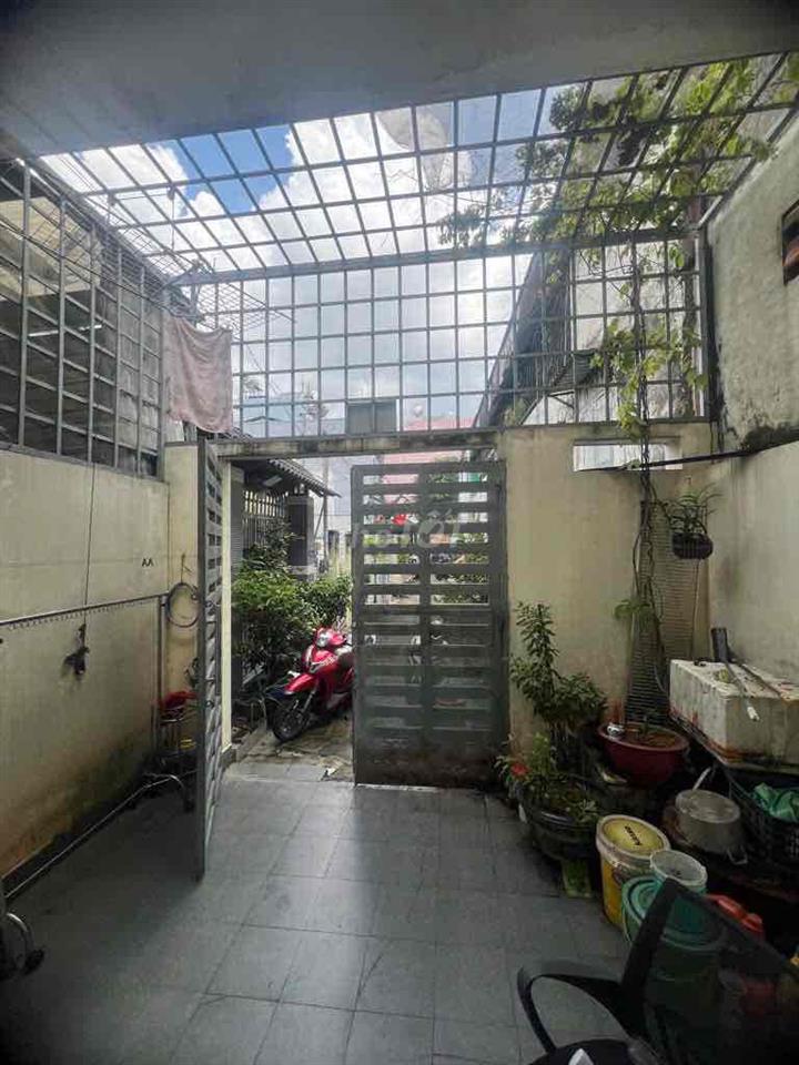 Nhà nguyên căn cho thuê giá rẻ khu Tên Lửa nhà rộng hẻm to