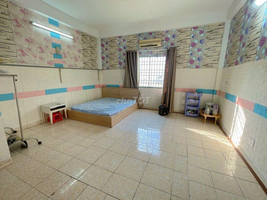 PHÒNG 40M2 CÓ KỆP BẾP BỒN RỬA CHÉN- TỦ LẠNH-MÁY LẠNH