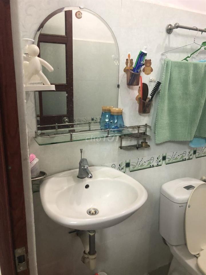 Cho thuê phòng lầu 1 đường hàm nghi quận 1 đi về tự do 