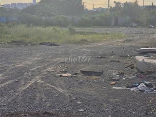 Cho thuê bãi (đất) mt đường võ chí công,f cát lái,tp hồ chí Minh 
