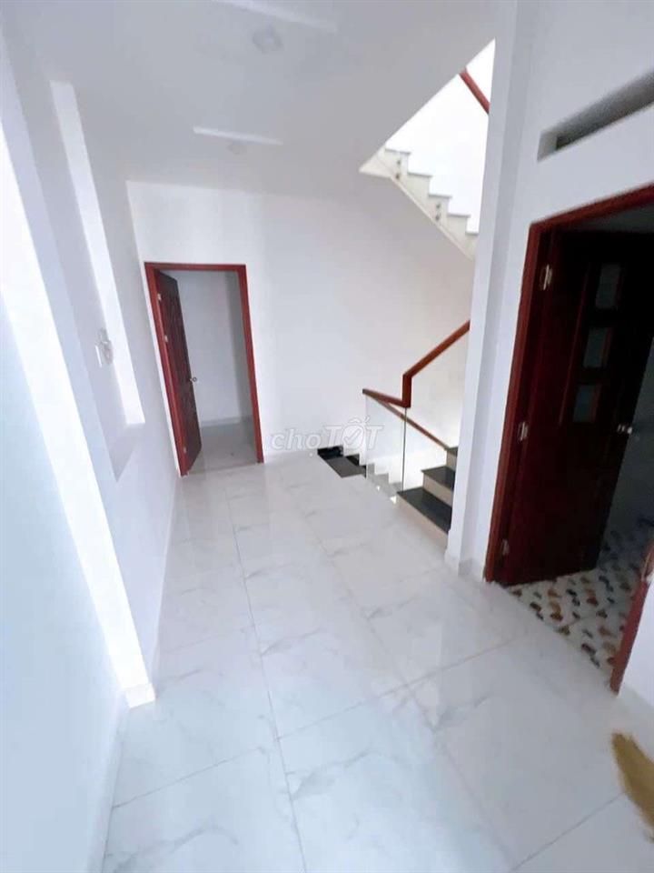 MẶT TIỀN MÃ LÒ 5,2*15M 2LẦU GIÁ 13TR