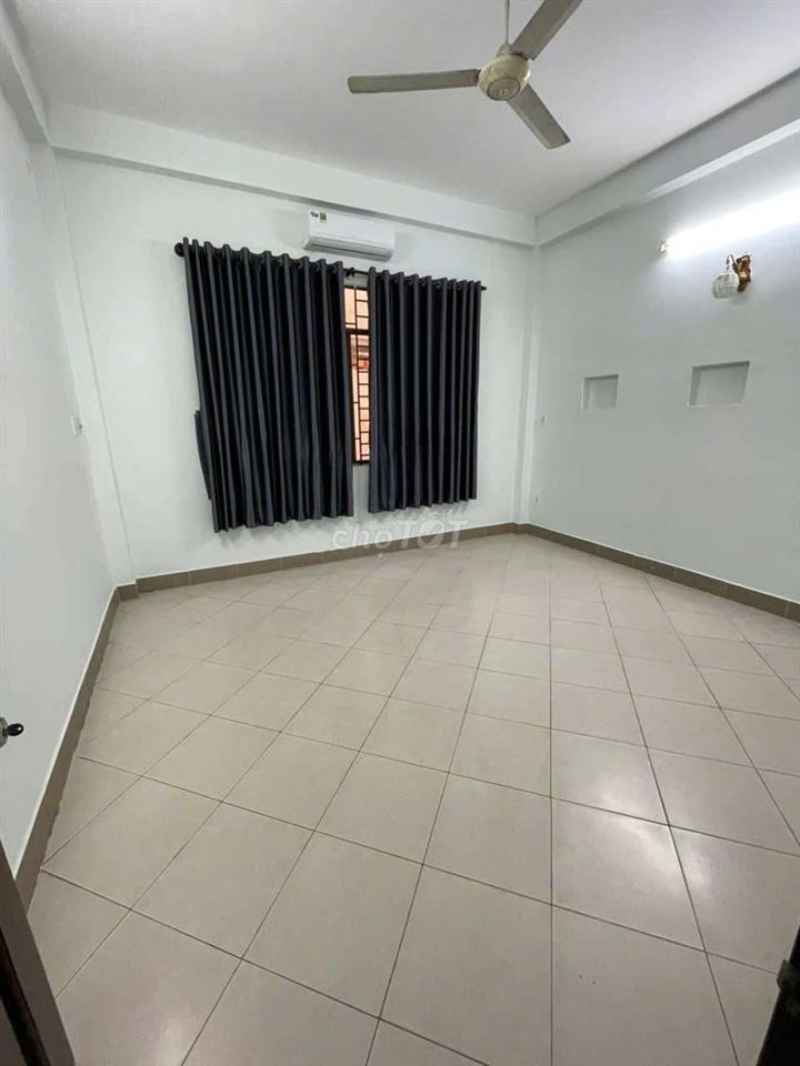 NHÀ MẶT TIỀN ĐƯỜNG 49 CHO THUÊ 