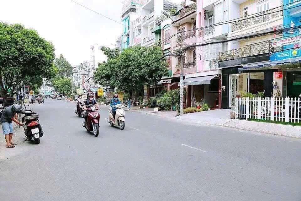 NHÀ MẶT TIỀN ĐƯỜNG 49 CHO THUÊ 