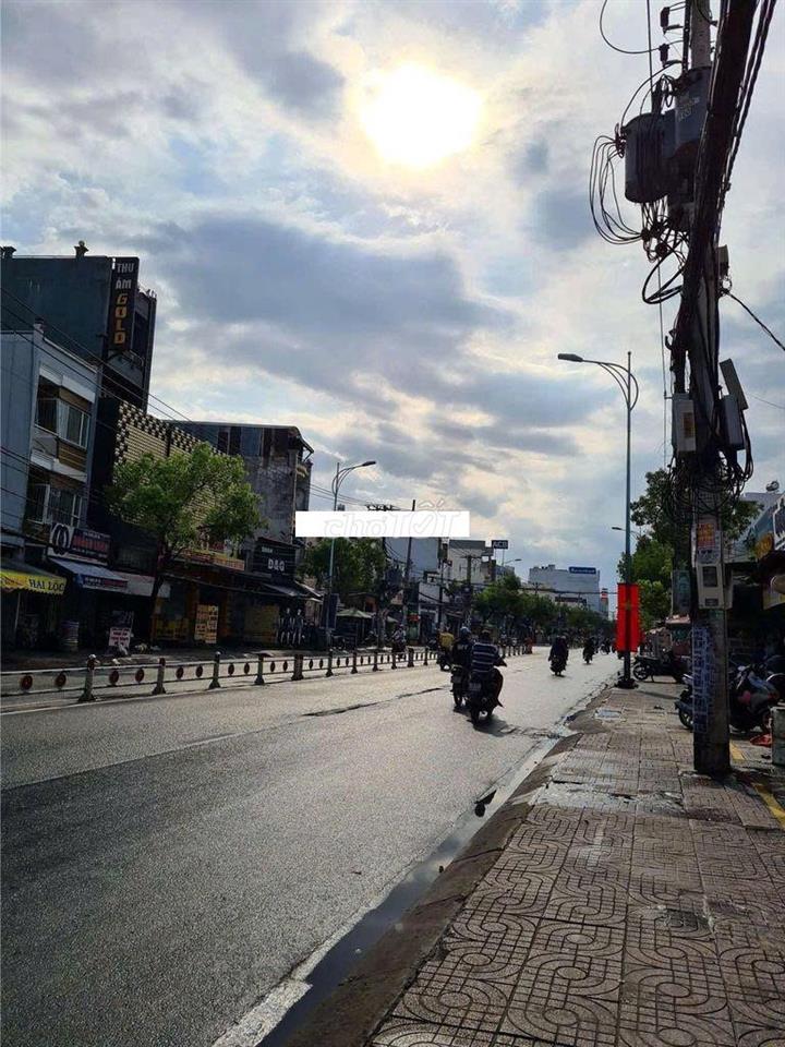 MBKD MẶT TIỀN ĐƯỜNG LÊ VĂN QUỚI THÔNG SUỐT CÓ PHÒNG Ở LẠI