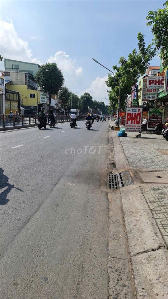 CHO THUÊ NHÀ MẶT TIỀN ĐƯỜNG LÊ QUANG ĐỊNH 8X35M 3L KHU KD ĐÔNG ĐÚC