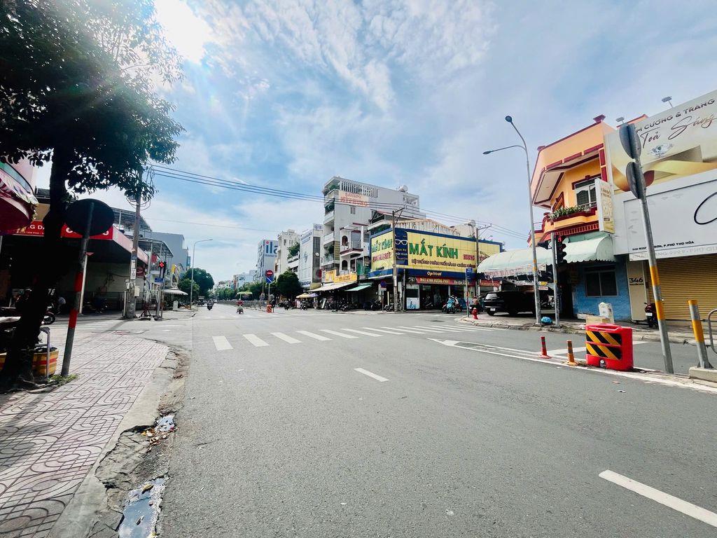 CHO THUÊ MBKD MẶT TIỀN ĐƯỜNG NGUYỄN SƠN 6X20M NỞ HẬU 8M TRỐNG SẠCH ĐẸP