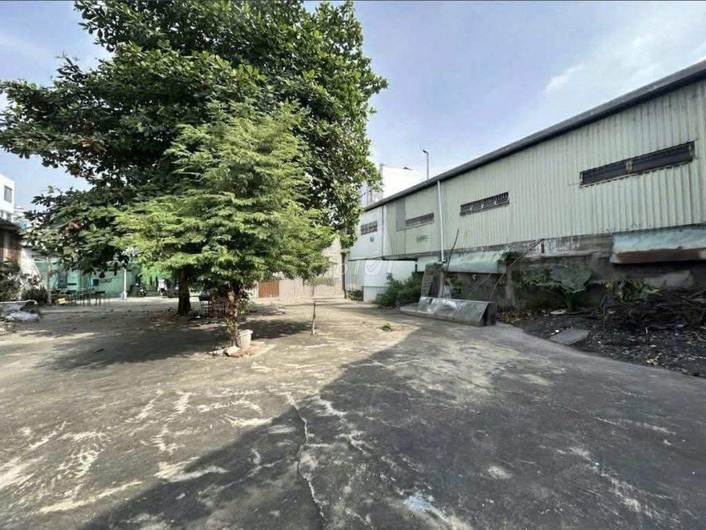 CHO THUÊ ĐẤT TRỐNG MẶT TIỀN ĐƯỜNG NGUYỄN HỮU TIẾN 1100M2