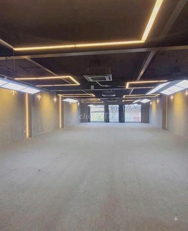 CHO THUÊ NHÀ MẶT TIỀN ĐƯỜNG NGUYỄN VĂN NGHI 10X30M 1L SUỐT