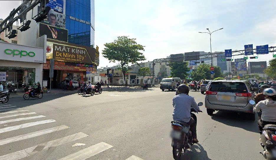 MBKD CHO THUÊ MẶT TIỀN ĐƯỜNG CỘNG HOÀ 5,6X15M TRỐNG SUỐT VỊ TRÍ ĐẸP