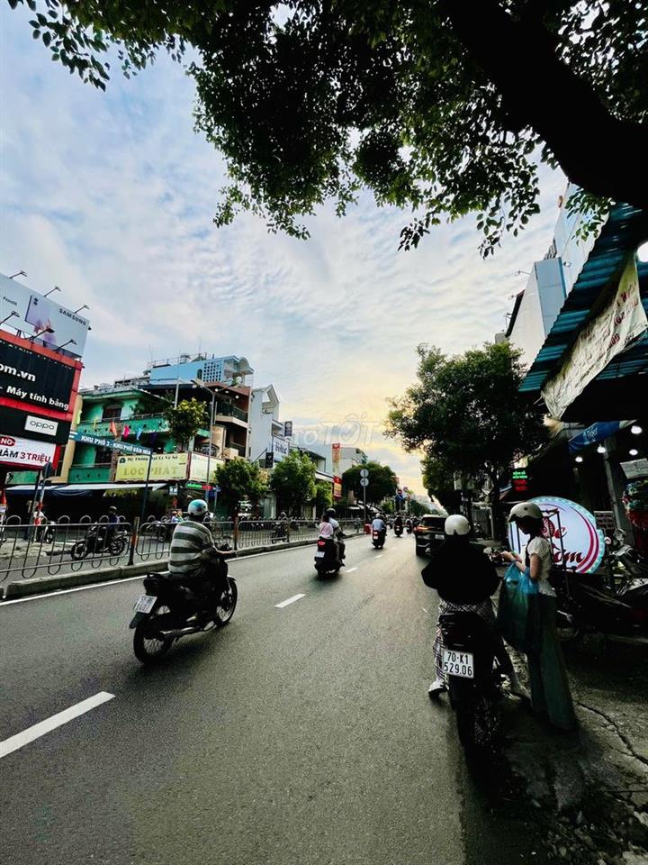 CHO THUÊ NHÀ NGUYÊN CĂN MẶT TIỀN ĐƯỜNG NGUYỄN SƠN 8X28M 2L KHU SẦM UẤT