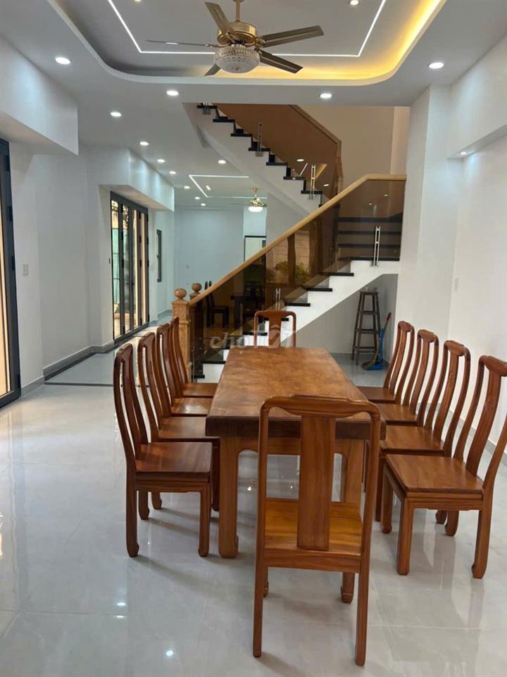 CHO THUÊ NHÀ GÓC 2 MẶT TIỀN ĐƯỜNG SỐ 8 KHU VIP TÊN LỬA 5X20M 3L