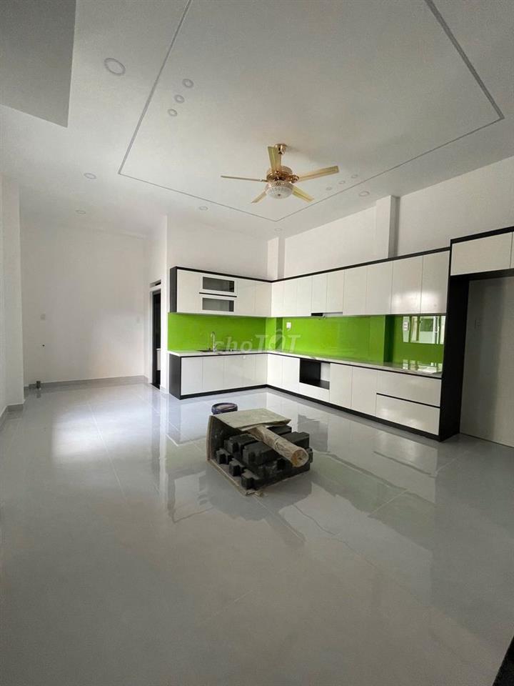 CHO THUÊ NHÀ GÓC 2 MẶT TIỀN ĐƯỜNG SỐ 8 KHU VIP TÊN LỬA 5X20M 3L