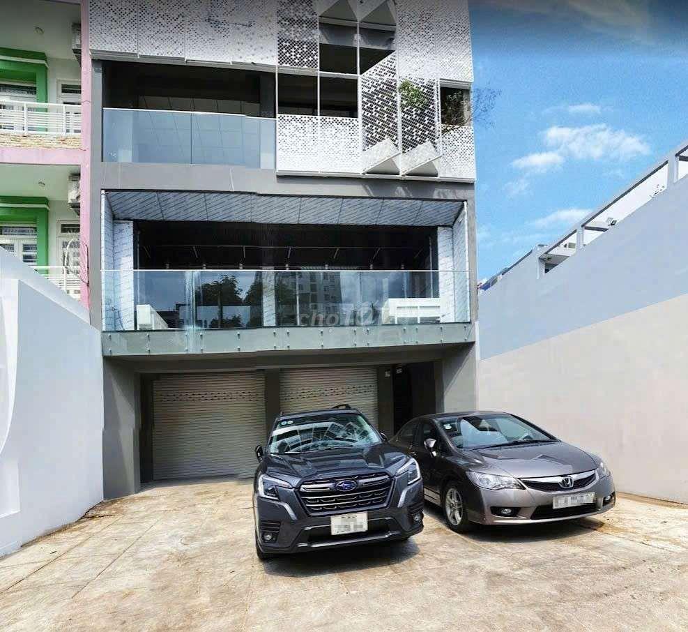 CHO THUÊ NHÀ 4 TẦNG ĐƯỜNG HOÀ BÌNH Q11  32TR/ THÁNG . 
