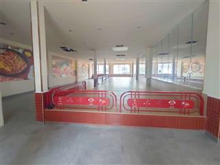 CHO THUÊ MBKD  344M2 MẶT TIỀN ĐƯỜNG BÀ HOM 130tr/ tháng