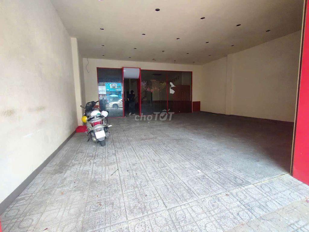 CHO THUÊ MBKD  344M2 MẶT TIỀN ĐƯỜNG BÀ HOM 130tr/ tháng