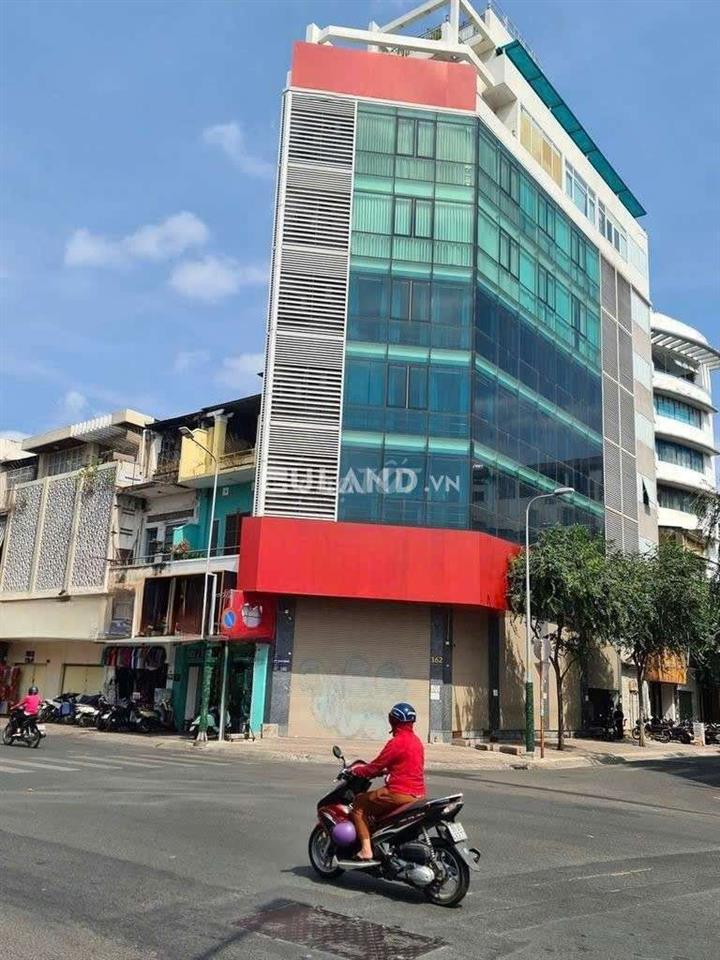CHO THUÊ NHÀ NGUYÊN CĂN GÓC 2 MẶT TIỀN ĐƯỜNG TRẦN HƯNG ĐẠO. Q5