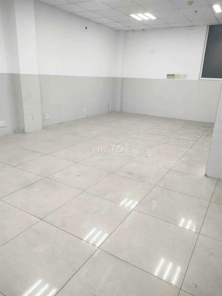 CHO THUÊ NHÀ NGUYÊN CĂN GÓC 2 MẶT TIỀN ĐƯỜNG TRẦN HƯNG ĐẠO. Q5