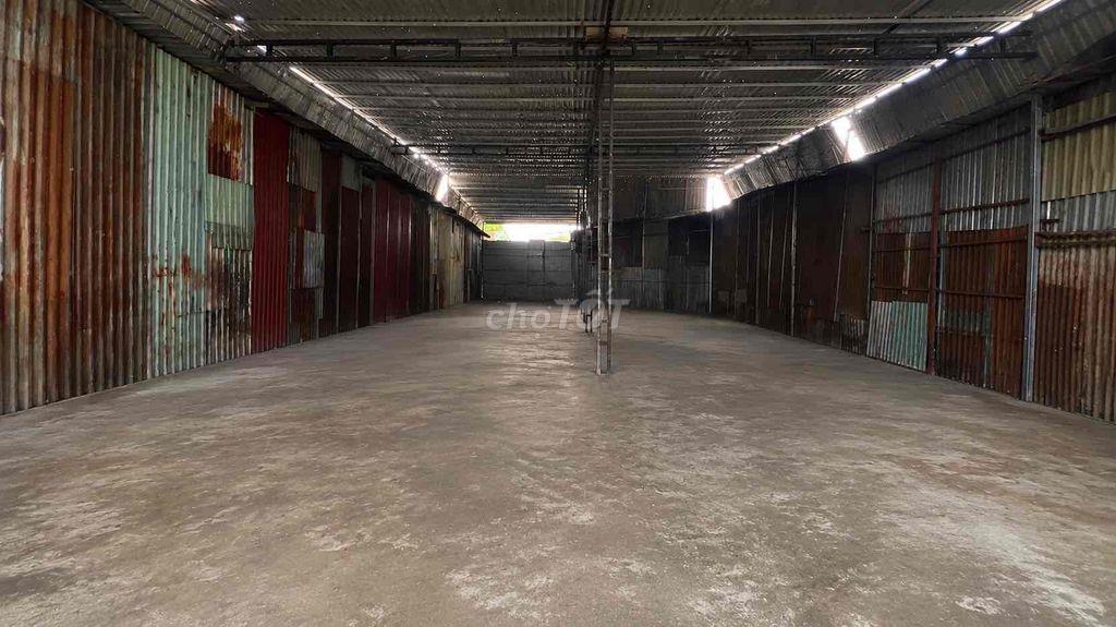 Xưởng 360m2 Hương Lộ 2 Giá rẻ Tải 10 tấn