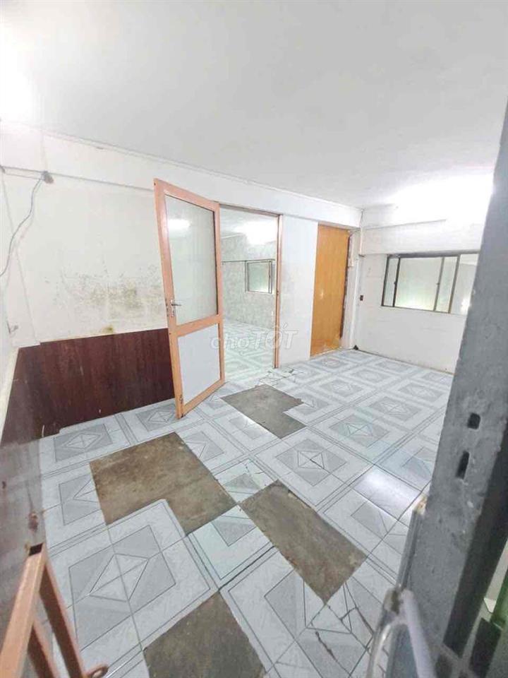 Xưởng 8x30 đúc lửng Tỉnh lộ 10 sát q6