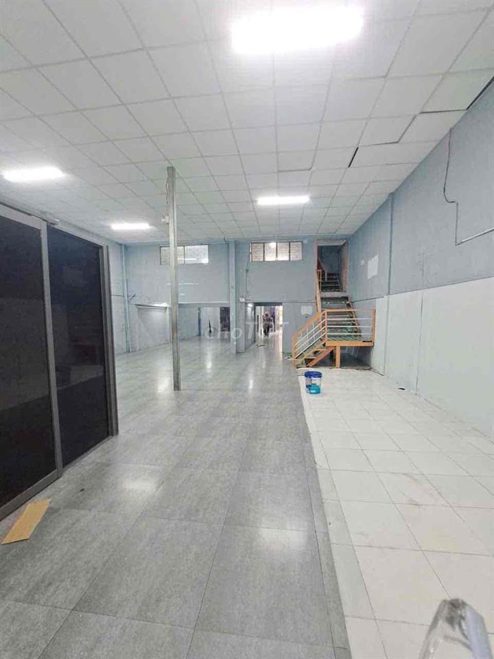 Xưởng 8x30 đúc lửng Tỉnh lộ 10 sát q6