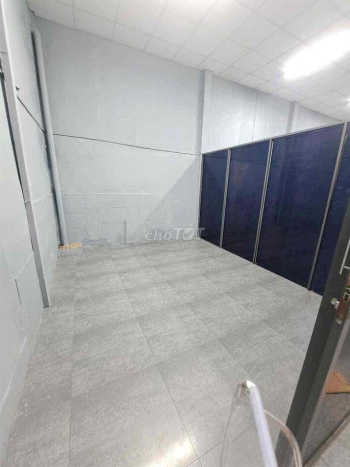 Xưởng 8x30 đúc lửng Tỉnh lộ 10 sát q6