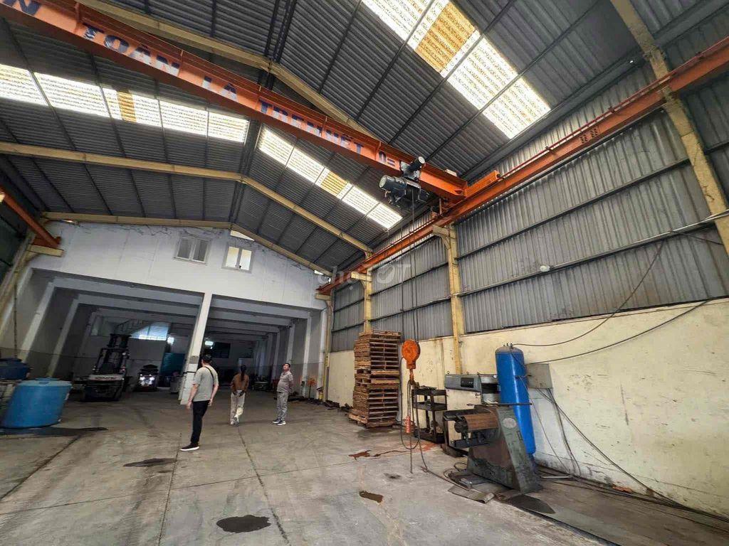 XƯỞNG VÕ VÂN VÂN 12X50 LẦU VP 300M