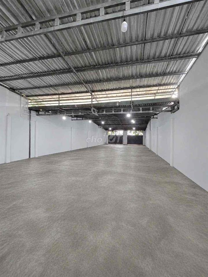 Xưởng 400m 10x40 Hồ Văn Long Tân tạo Tải 5 tấn