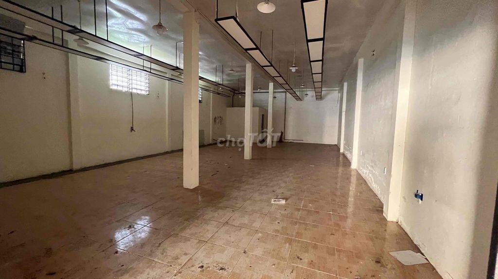 XƯỞNG 7X22 2 LẦU SUỐT LÊ VĂN QUỚI CÓ TỜI TẢI HÀNG