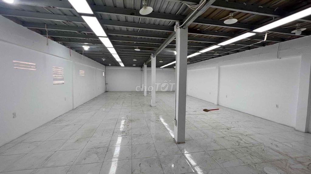 XƯỞNG 7X22 2 LẦU SUỐT LÊ VĂN QUỚI CÓ TỜI TẢI HÀNG