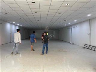 Xưởng 300m 10x30 Nguyễn văn cự Bình Tân nền epoxy