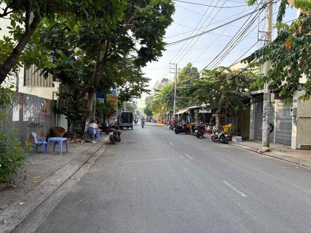 cho thuê nhà 1 lầu dt 4x20m mặt tiền hẻm 413 Lê Văn Quới.