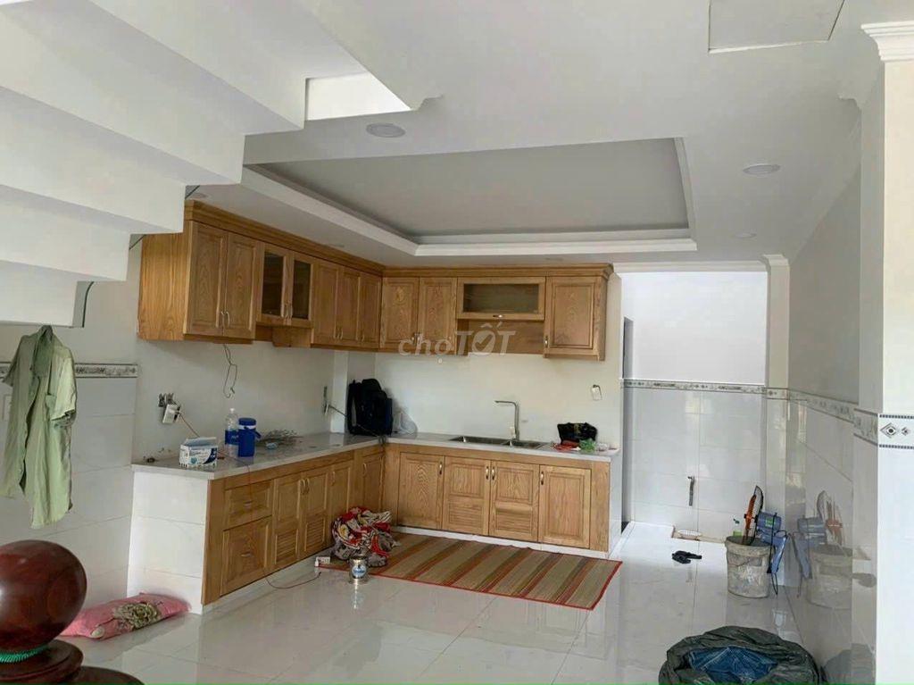 CHo thuê nhà 2 lầu dt 4x15m giá 14,5tr/th, hẻm nhựa 7m Đường 18b BHHA,