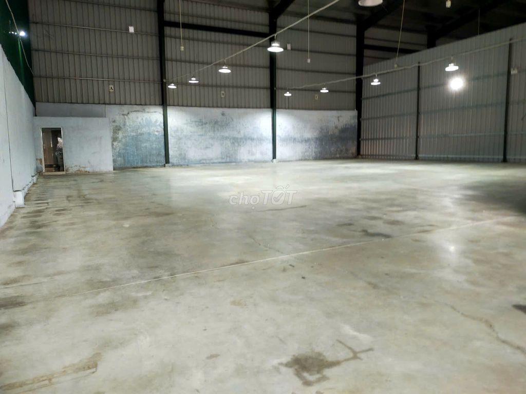 CHO THUÊ KHO XƯỞNG 300M HÒA BÌNH TÂN PHÚ