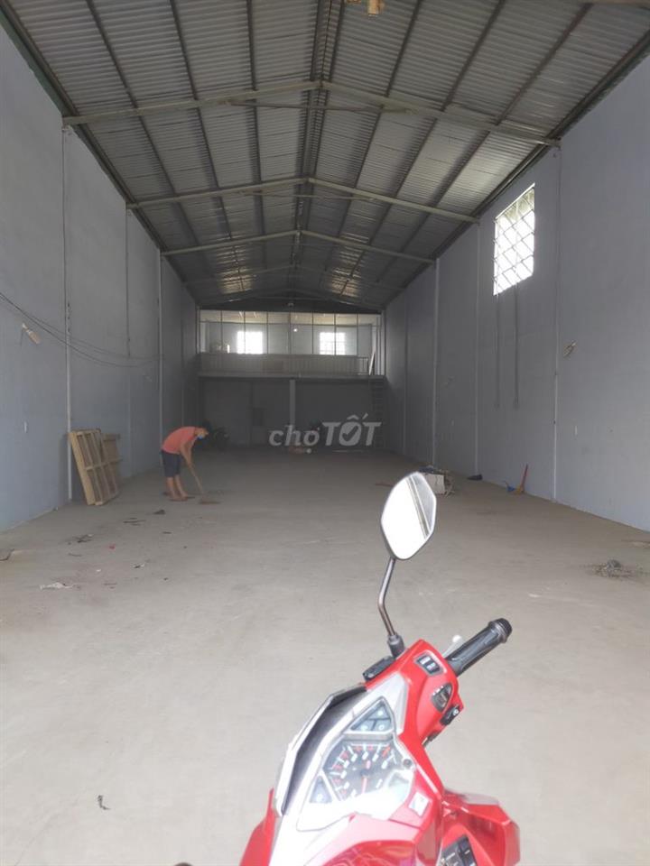 CHO THUÊ KHO XƯỞNG 200M LÊ VĂN QUỚI