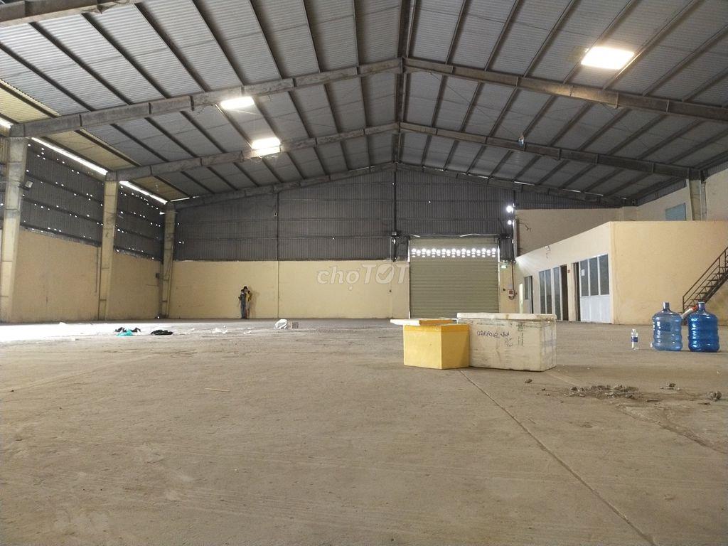 CHO THUÊ KHO XƯỞNG ĐẸP 690M TÂN PHÚ