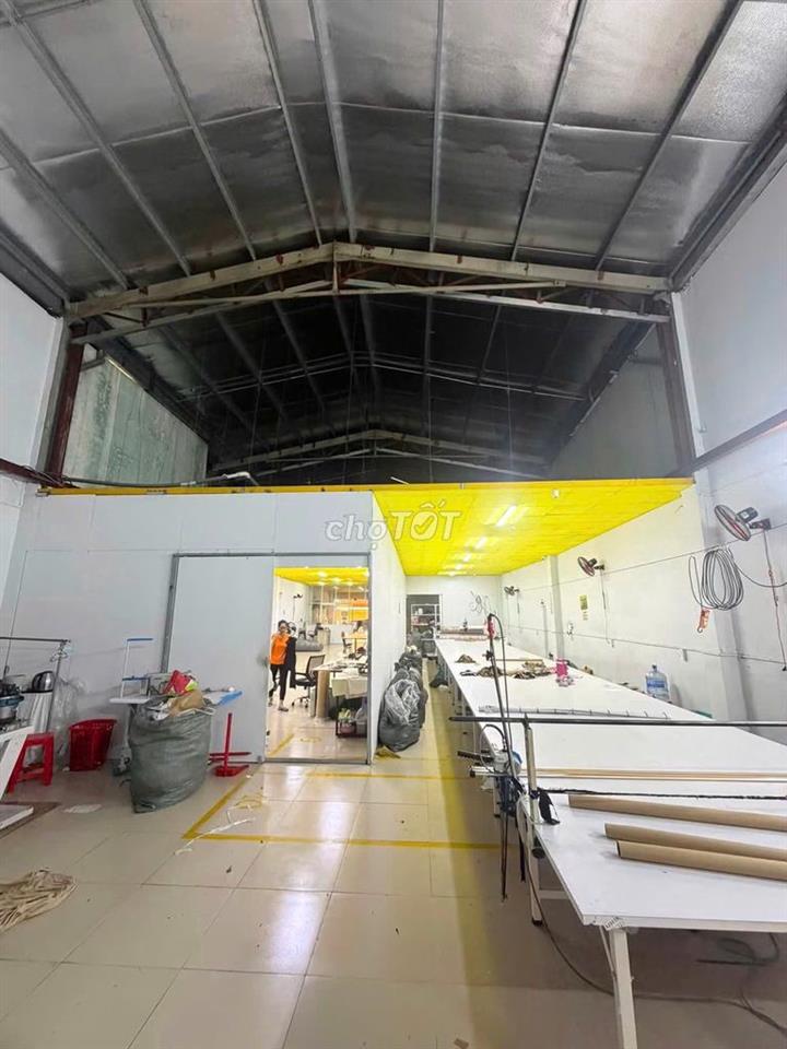 CHO THUÊ KHO XƯỞNG SẠCH ĐẸP 300M TÂN PHÚ