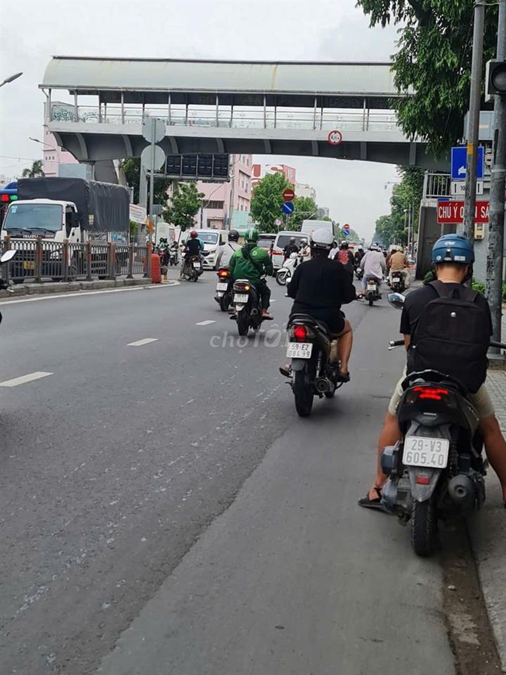 CHO THUÊ NHÀ GÓC 2 MẶT TIỀN ĐƯỜNG QUANG TRUNG 6X20M SUỐT VỊ TRÍ ĐẸP