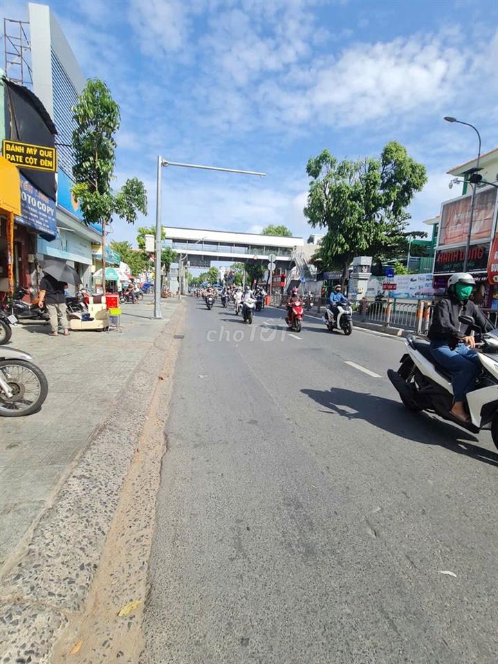 CHO THUÊ NHÀ MẶT TIỀN ĐƯỜNG QUANG TRUNG 7X17M CÁP 4 THÔNG SUỐT 