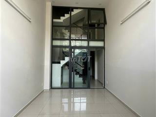 CHO THUÊ NHÀ MẶT TIỀN ĐƯỜNG HIỀN VƯƠNG 4X20M 5L CÓ THANG MÁY, MÁY LẠNH