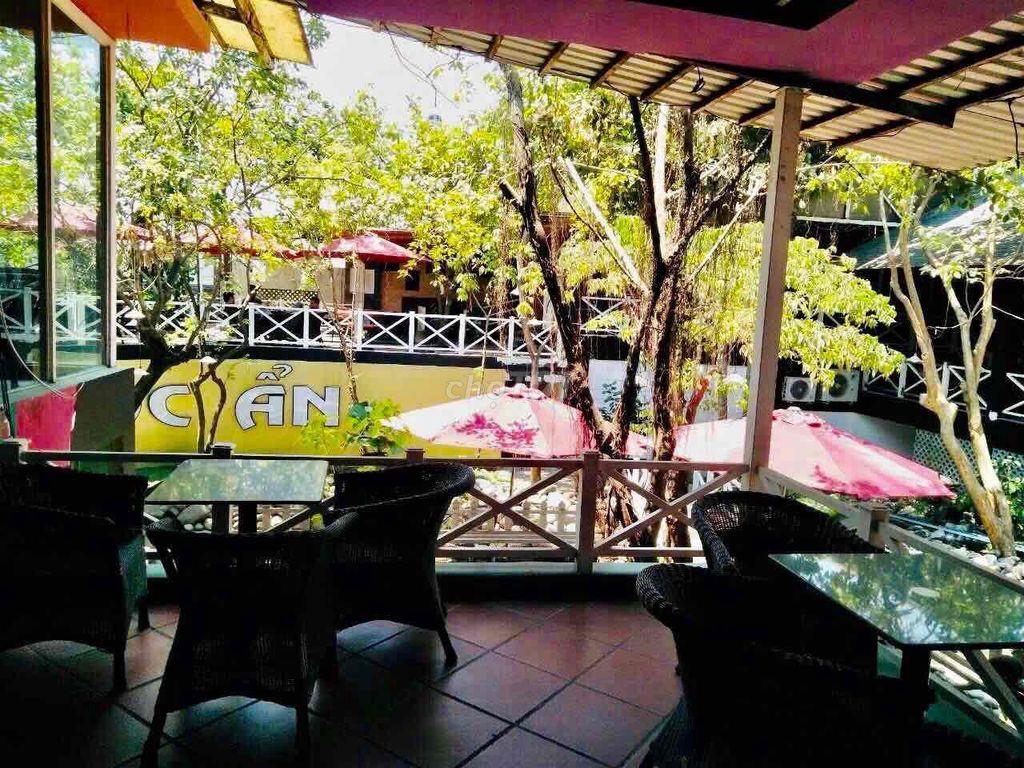 CHO THUÊ MẶT BẰNG CÓ SẴN SET UP 10 PHÒNG VIP  và CÀ PHÊ SÂN THỰƠNG VÀO