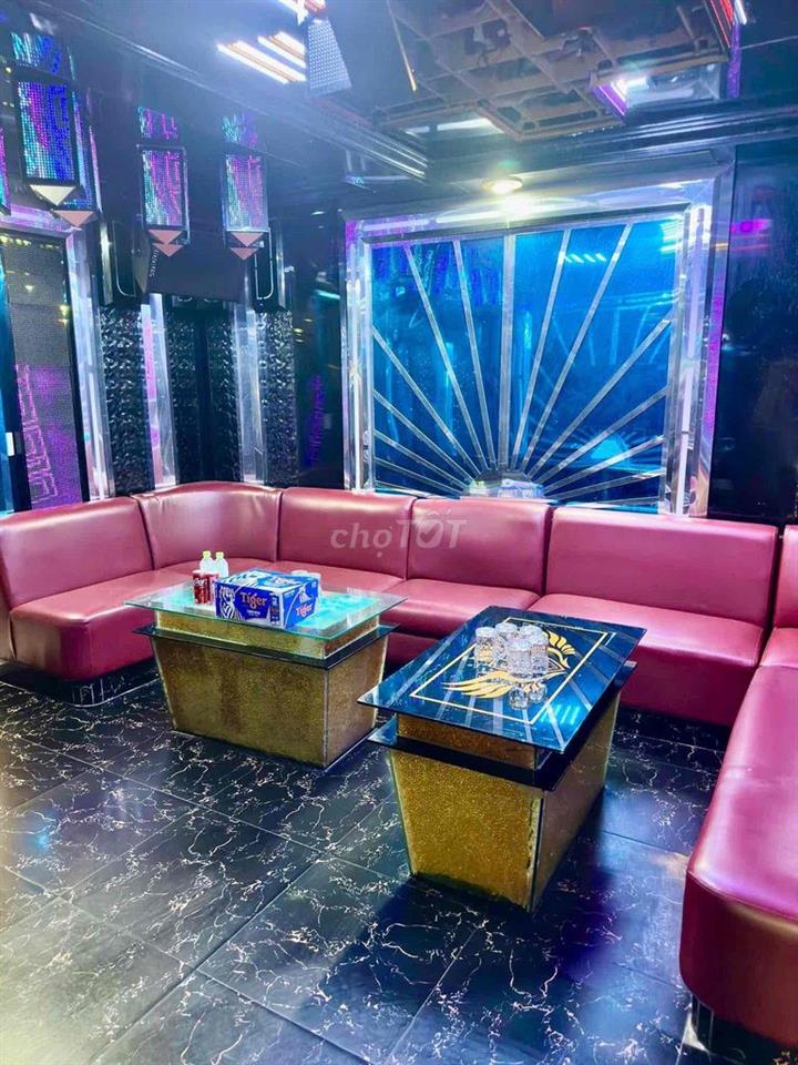 CHO THUÊ MẶT BẰNG CÓ SẴN SET UP 10 PHÒNG VIP  và CÀ PHÊ SÂN THỰƠNG VÀO