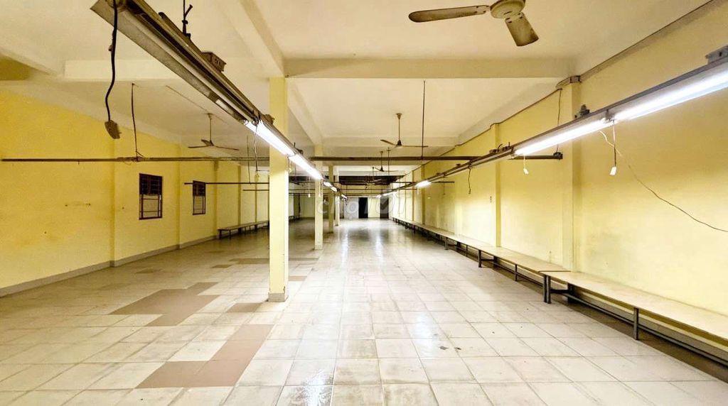 chính chủ cho thuê kho 500m² giá 33trieu mặt tiền đường 