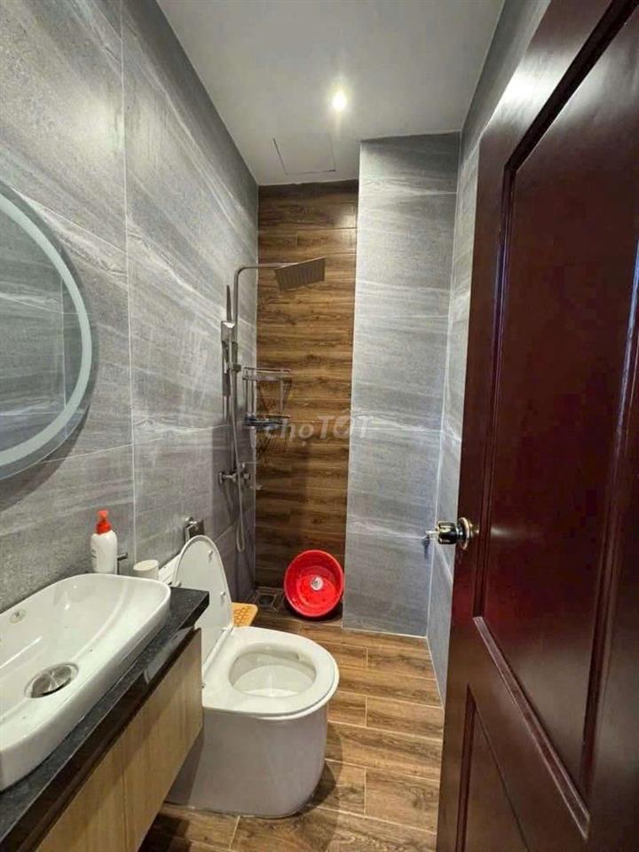 CHÍNH CHỦ CHO THUÊ NHÀ FUN THẤT CÓ THANG MÁY 500KG GIÁ 12TR