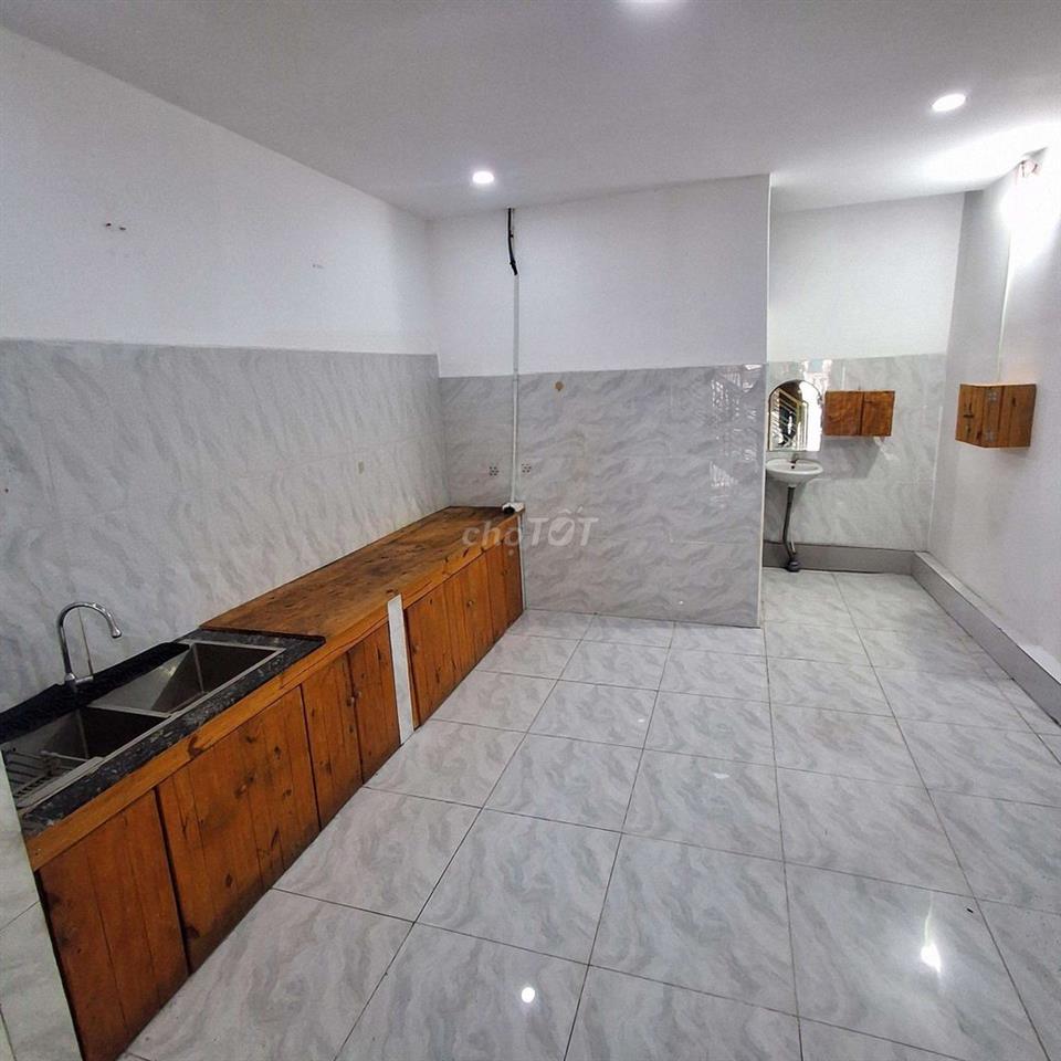 CHO THUÊ NHÀ MẶT TIỀN GIÁ RẺ 6TR