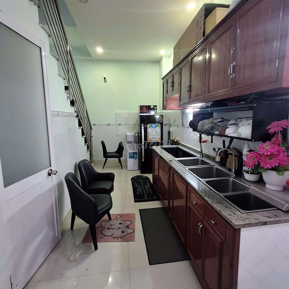 CHÍNH CHỦ 2PN 2WC KHU 38HATA PHAN VĂN HỚN FUN NỘI THẤT