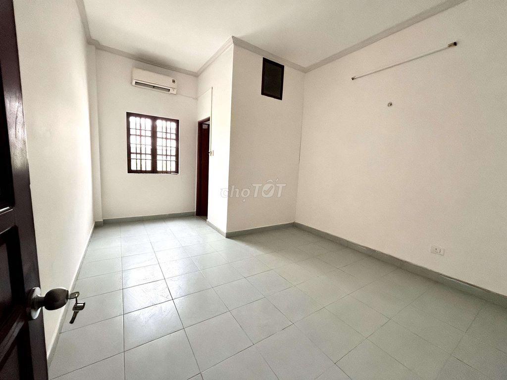 CHO THUÊ NHÀ CC GIÁ RẺ 3PN 3WC 9TR 