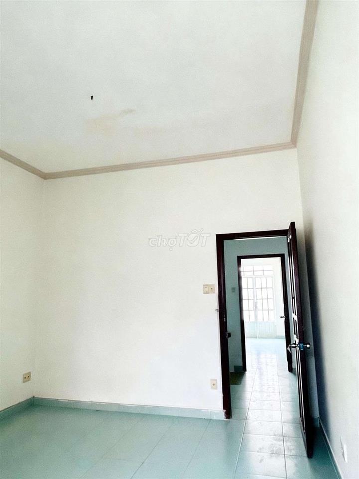 CHO THUÊ NHÀ CC GIÁ RẺ 3PN 3WC 9TR 