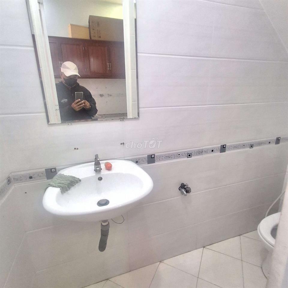 CHO THUÊ NHÀ GIÁ RẺ HẺM OTO CÓ 2 MÁY LẠNH 7TRIEU