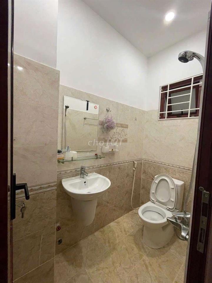 CHO THUÊ NHÀ CHINH CHỦ 4PN 4WC 10TRIEU 