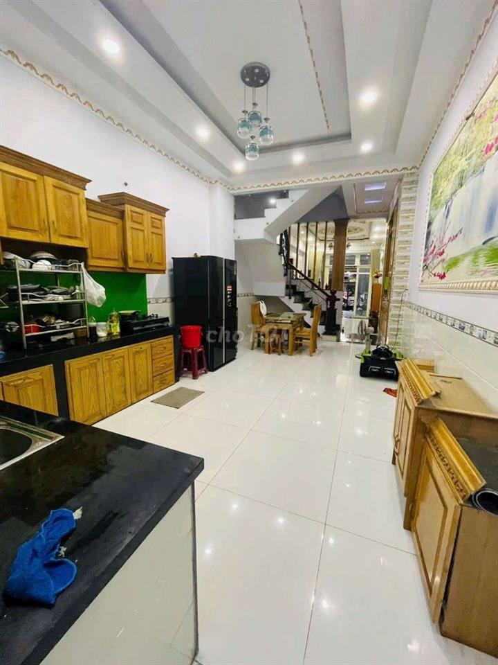 CHO THUÊ NHÀ FUN NÔI THẤT GIÁ RẺ 